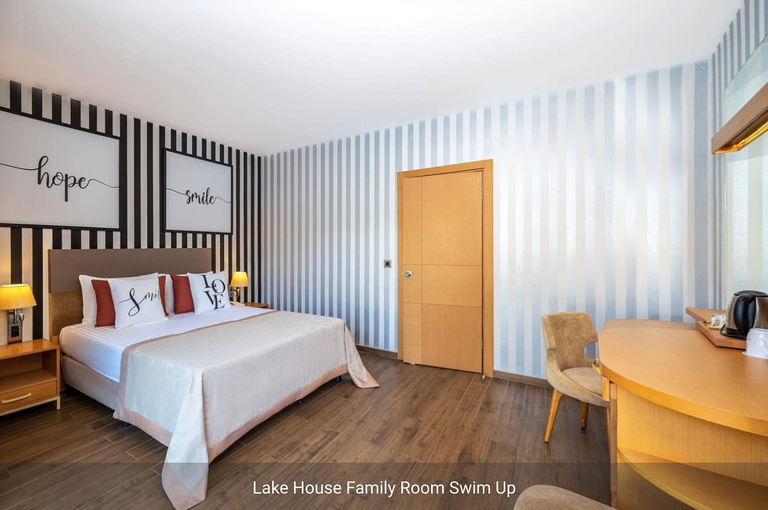 Турция, Сиде, Selectum Family Resort Side 5*: Lake house family swim up, в домиках у озера на нижнем этаже