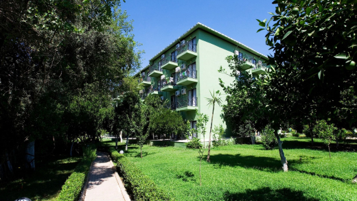 Larissa Hotel Beldibil 4*