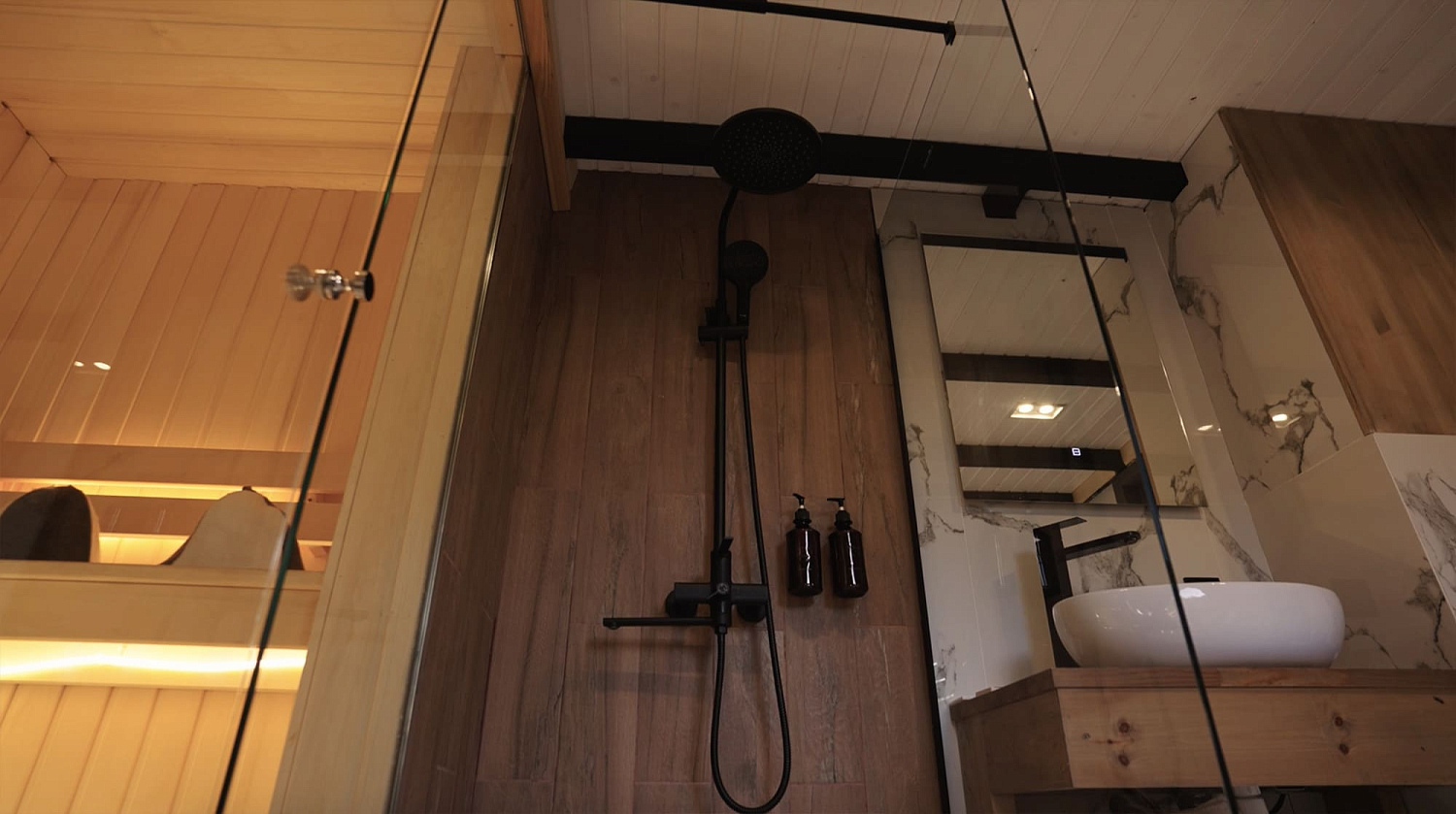 Резиденция "Cеверное сияние" / Мурманская область / 19 км от Мурманска