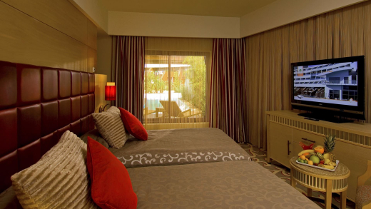 Турция, Белек, Cornelia Diamond Golf Resort & Spa 5*: Turquoise Lake Houses перед основным зданием