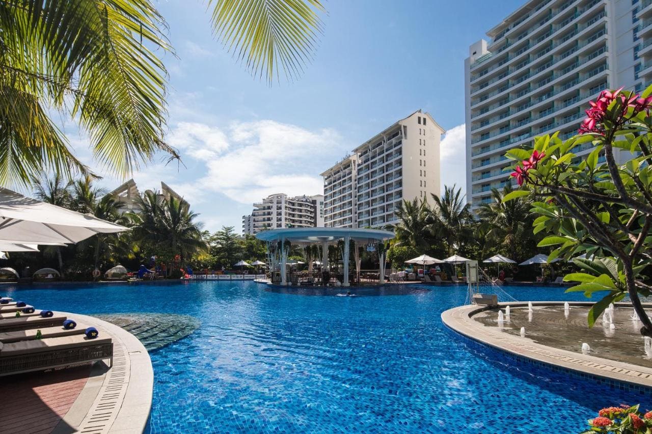 Ramada Plaza by Wyndham Sanya Bay 4* / Китай / о. Хайнань / Санья Бэй