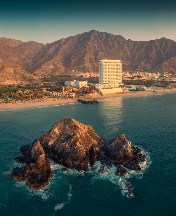 Royal M Beach Resort Al Aqah 5*