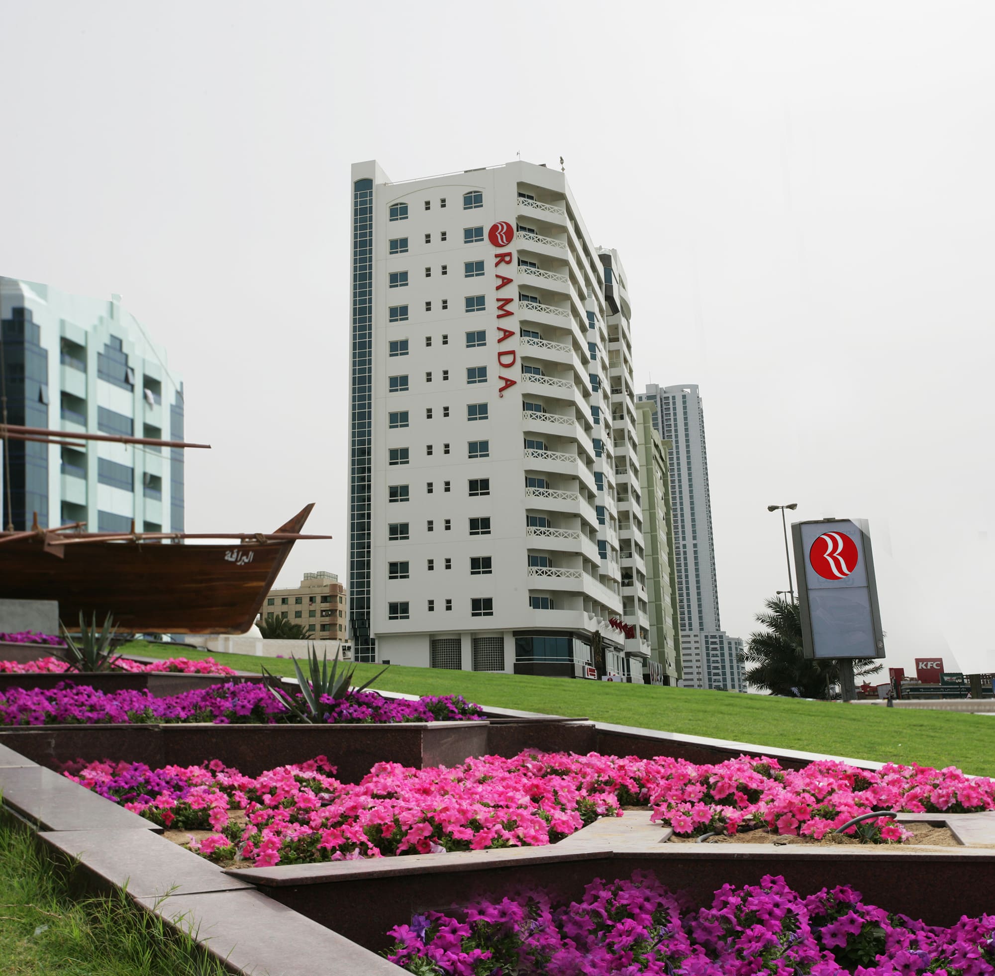 Ramada Beach Hotel Ajman 4* / ОАЭ / Аджман /
