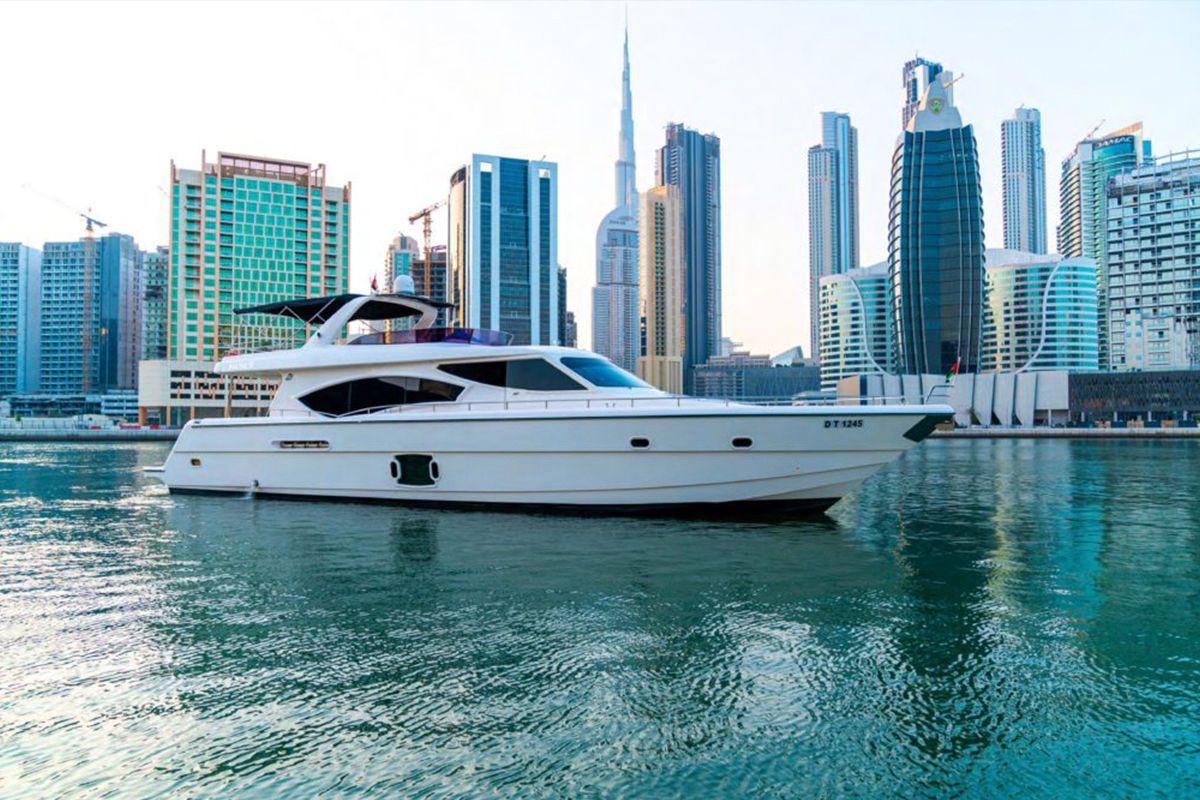 yacht.jpg