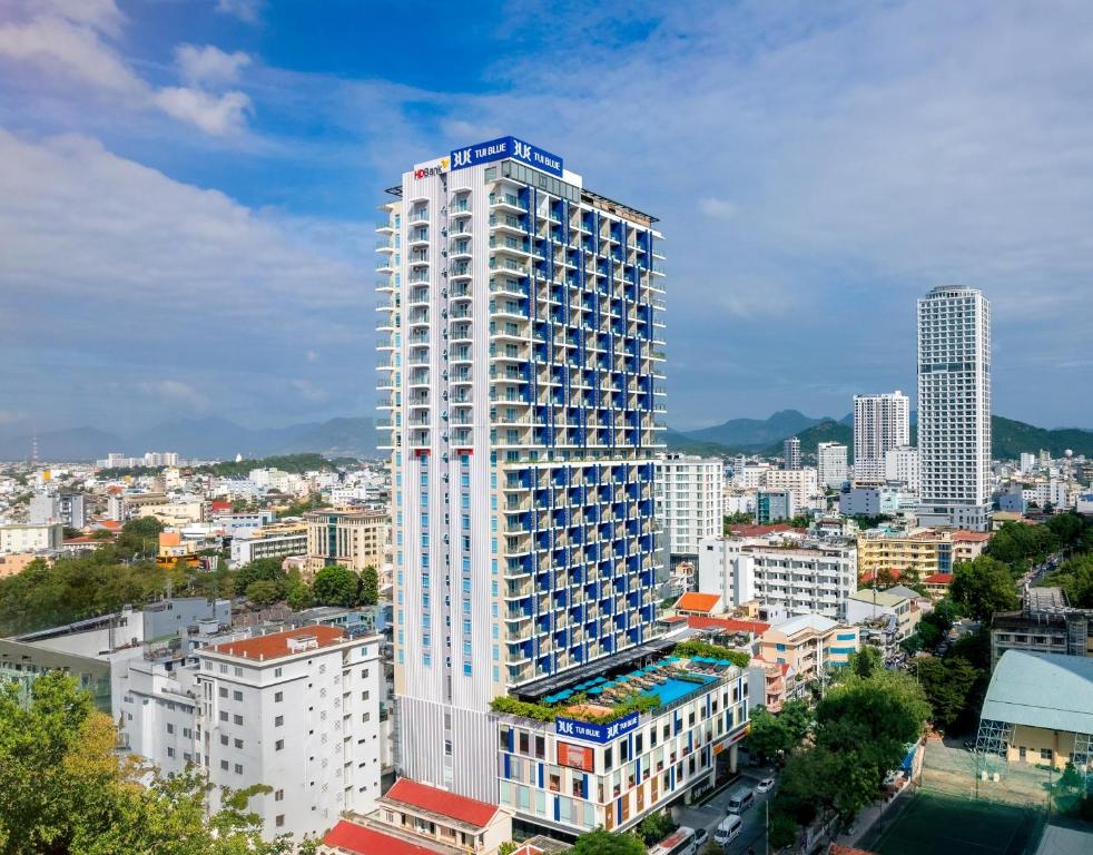 18-TUI-Blue-NT-1.jpg