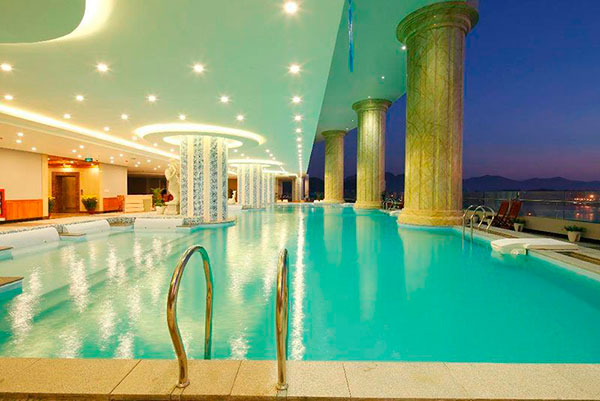 6_bavico_pool.jpg