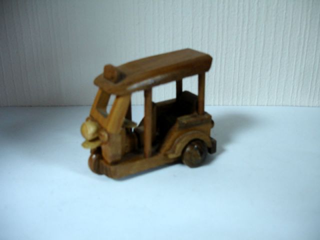 014-thailand-tuk-tuk.jpg
