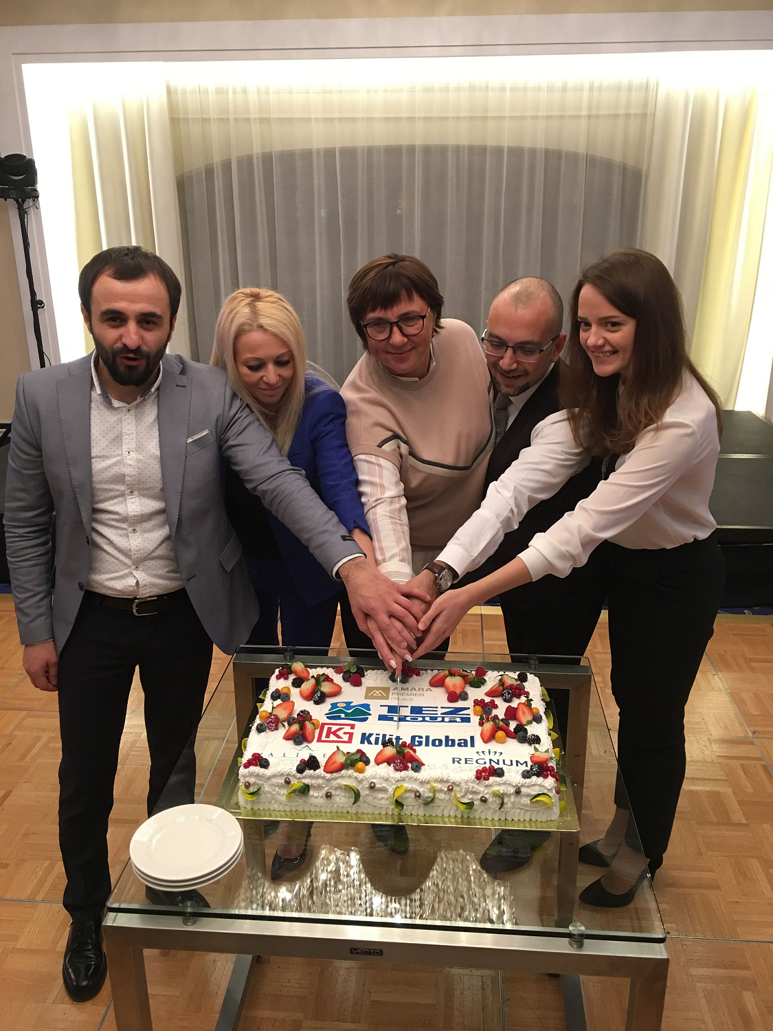 Нашему партнеру - Компании "Тез-Тур" 30 лет